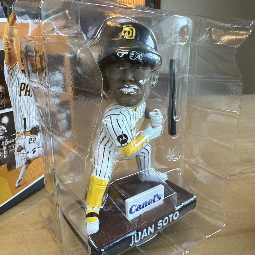 2023 San Diego Padres #22 Juan Soto Shuffle Canel's Bobblehead SGA Baseball Bat
